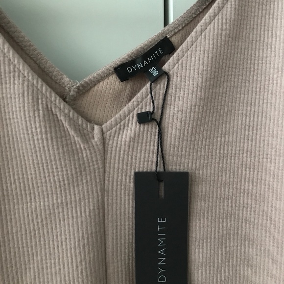 Dynamite v front and back slightly ribbed sweater - Picture 4 of 6